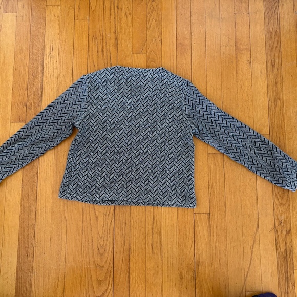 Amour Vert Jilene Crewneck Sweater - Picture 8 of 8